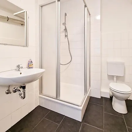 Raj Living - 1 Or 3 - 30 Min Messe Dus Apartment