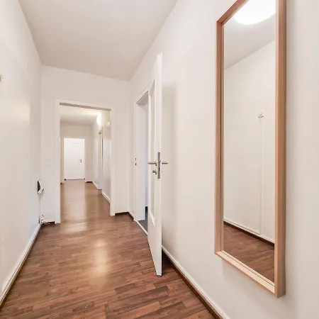 Apartman Tolstov - 1 Or 3 - 30 Min Messe Dus *