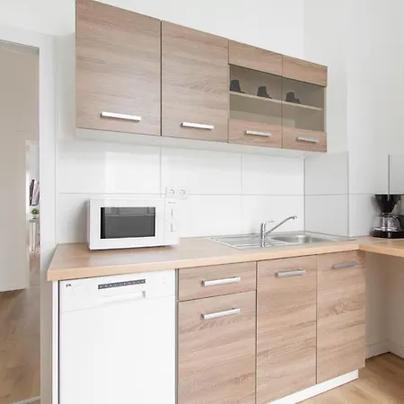 Raj Living - 1 Or 3 - 30 Min Messe Dus Apartment *