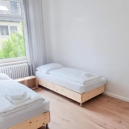 Raj Living - 1 Or 3 - 30 Min Messe Dus Apartment *